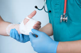 جراح دست کیه؟ فوق تخصص انگشت دست و اعصاب محیطی چه کار میکنه؟