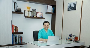دکتر محمدرضا دل آرام متخصص دندانپزشکی و جراحی عمومی