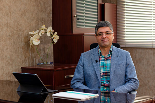 دکتر وهاب آسترکی